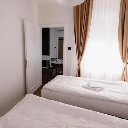 Sint - Apartamento *