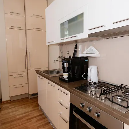 Apartamento Sint - *