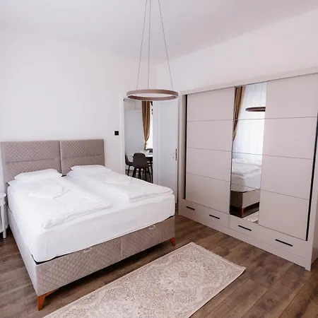 Sint - Apartamento *